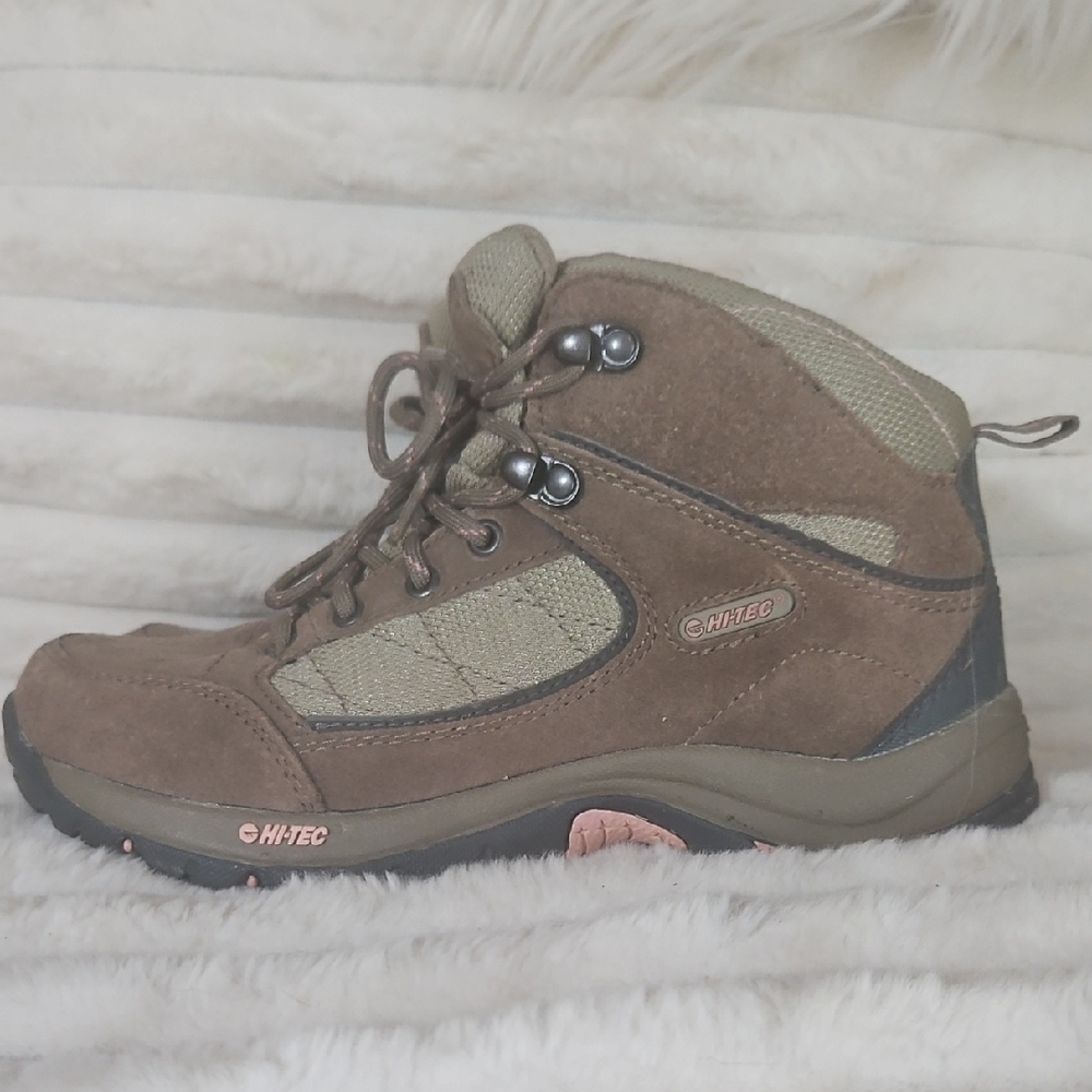 Hi-Tec Women's Tan and Olive Boots